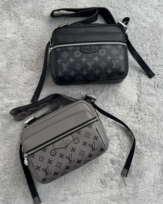 BANDOLERA LOUIS VUITTON NEGRO LOGO GRIS