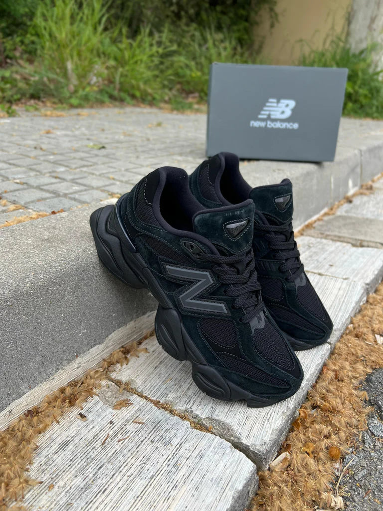 NEW BALANCE 9060 - NEGRA