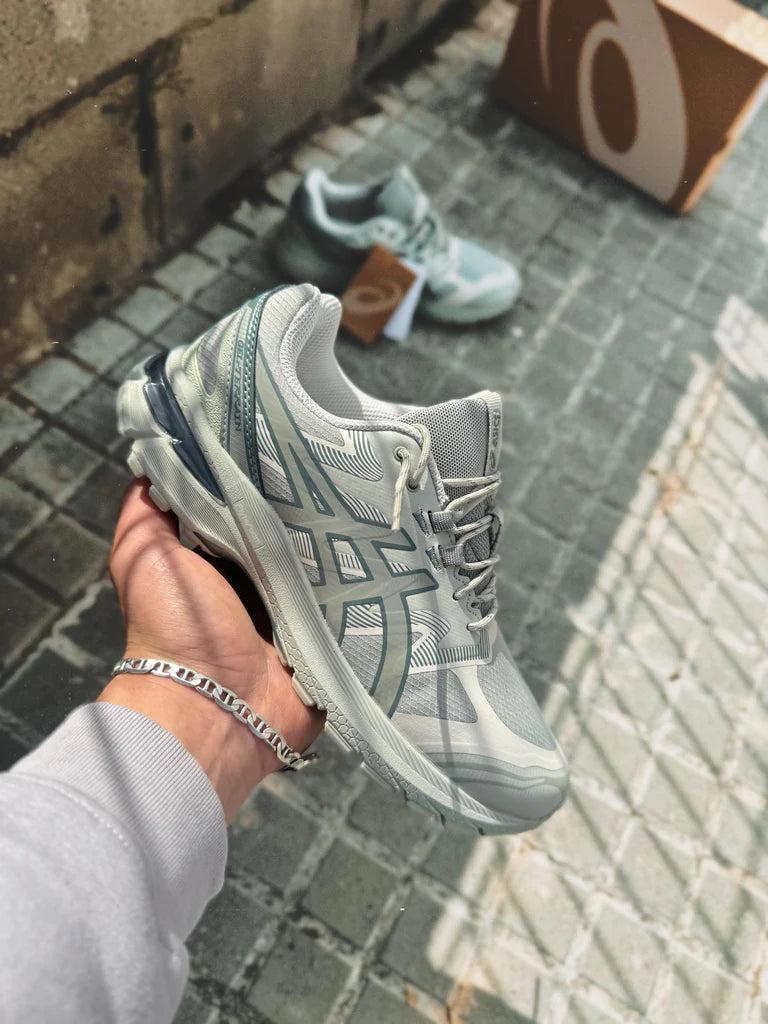 ASICS GEL TERRAIN - BLANCAS