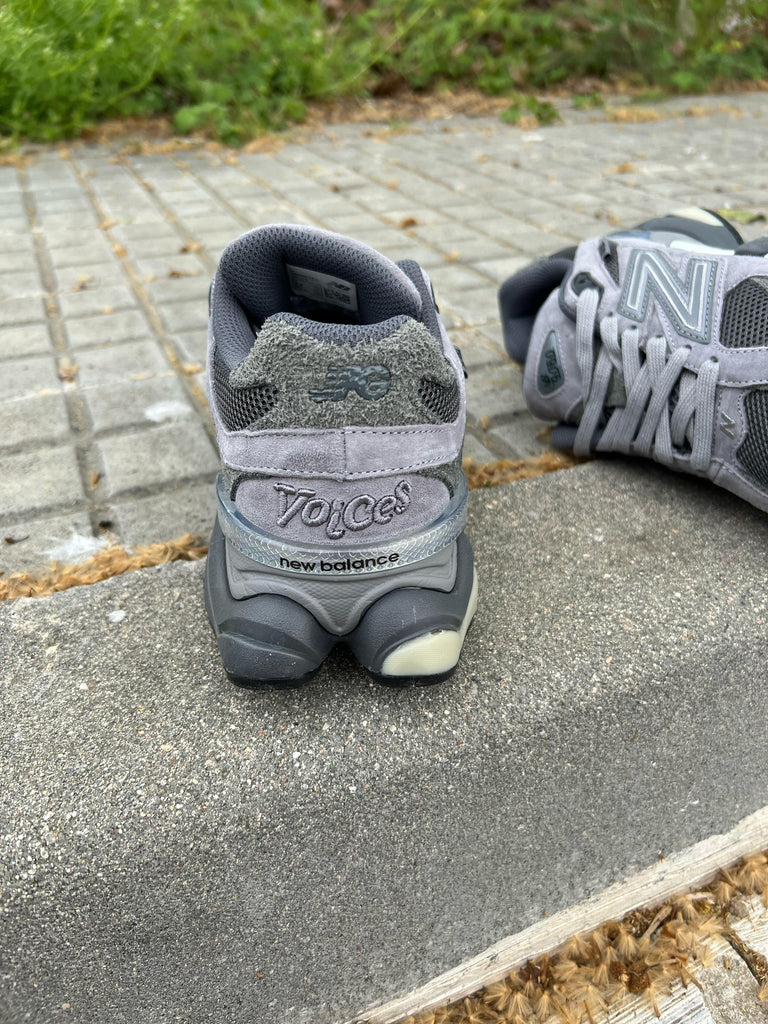 NEW BALANCE 9060 - GRIS NARDO