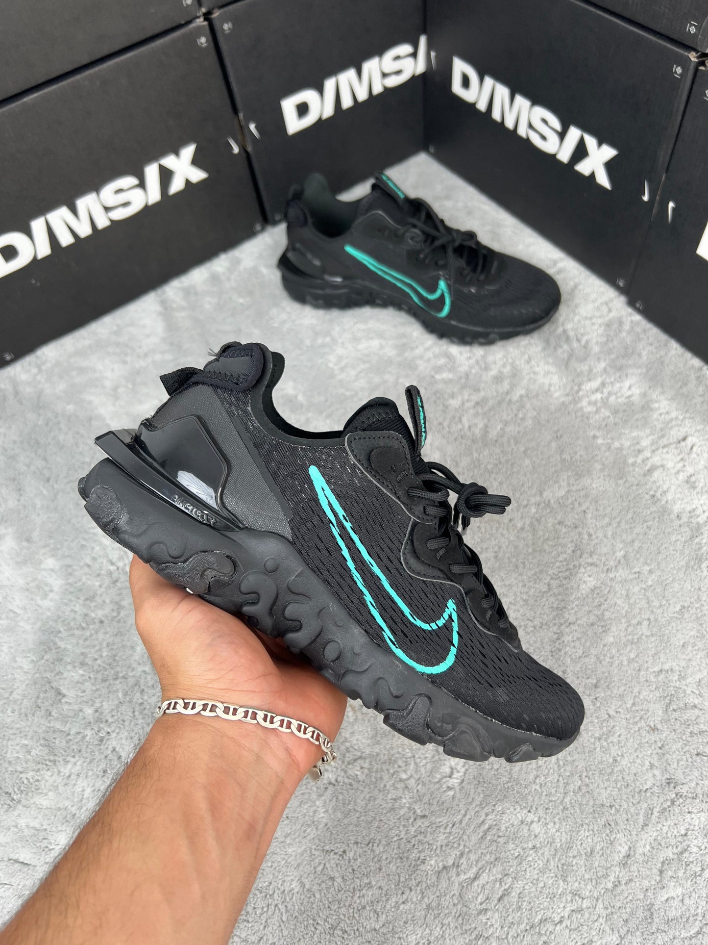 NIKE REACT VISION NEGRO M3