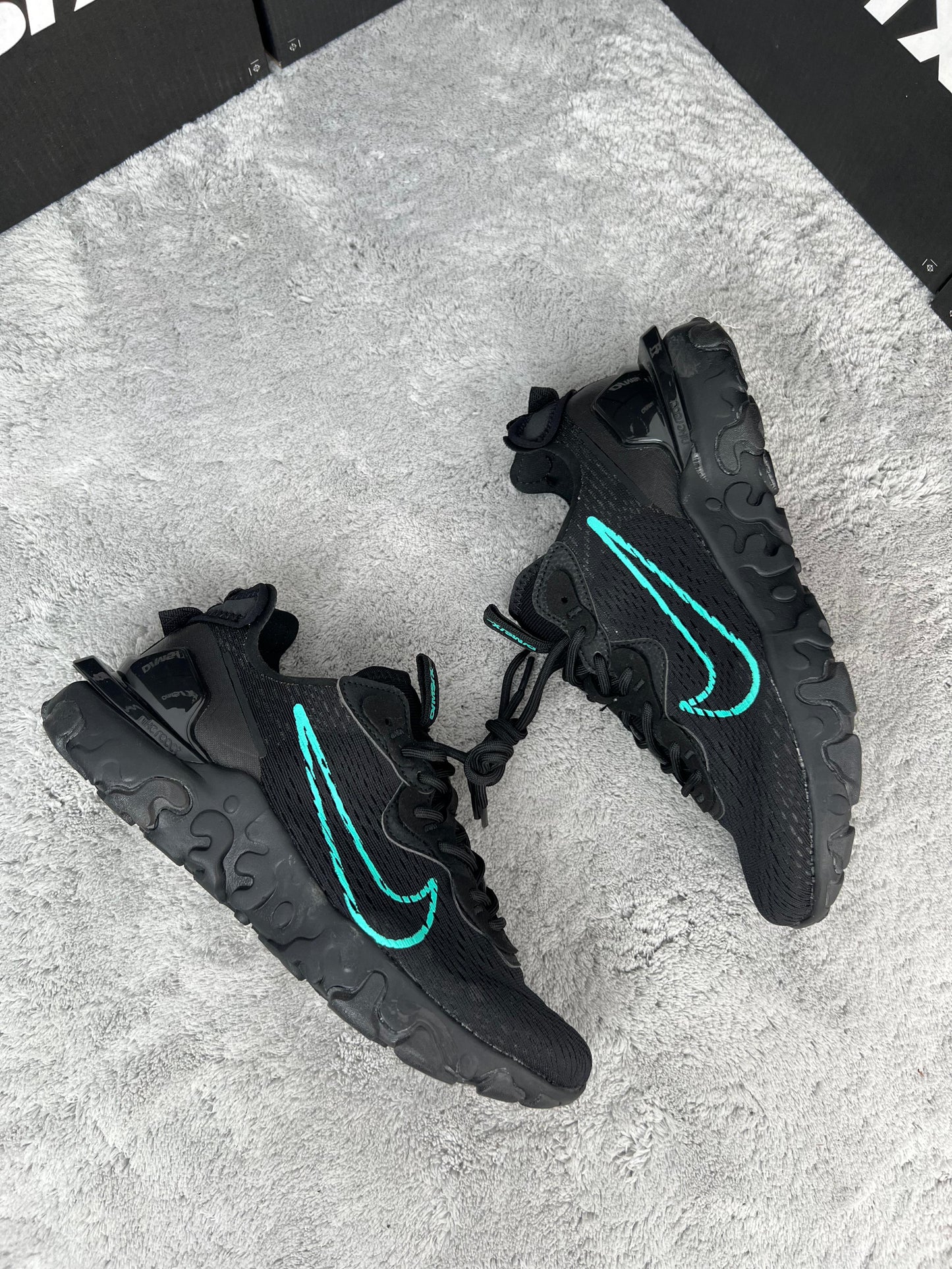 NIKE REACT VISION NEGRO M3