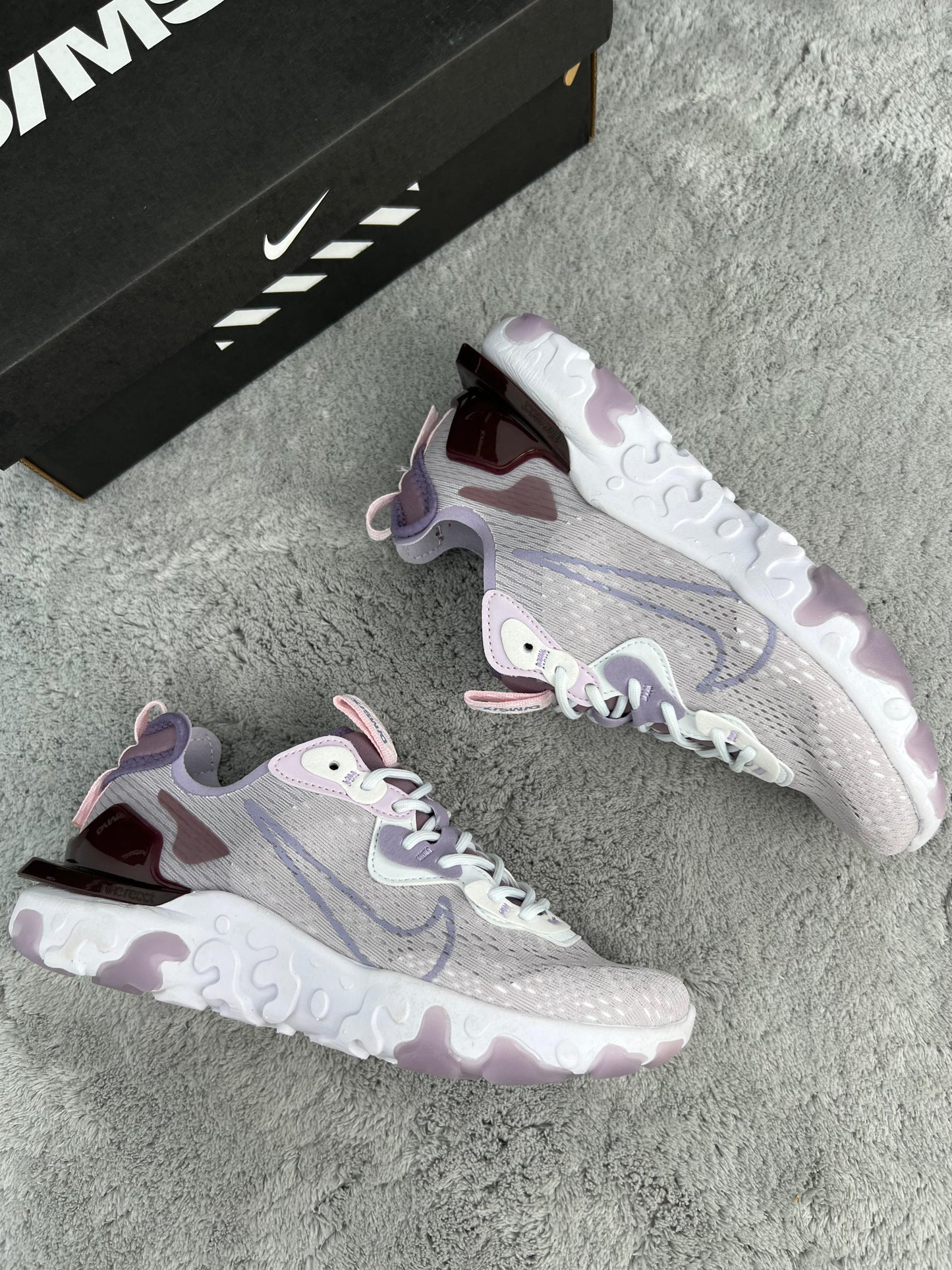 NIKE REACT VISION VIOLETA