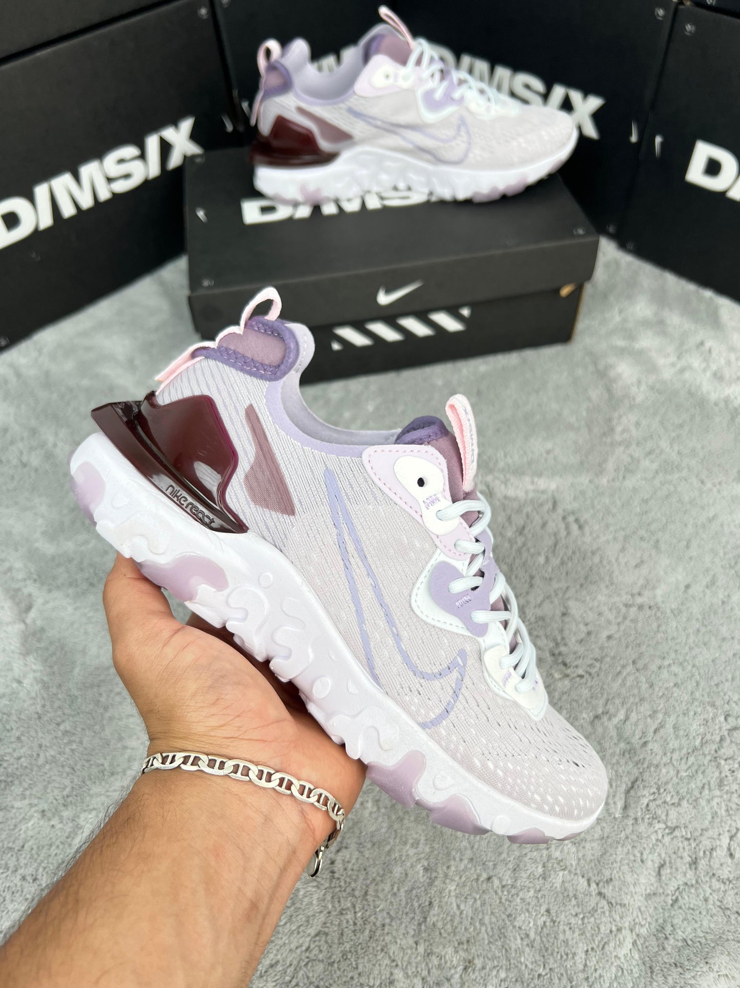 NIKE REACT VISION VIOLETA