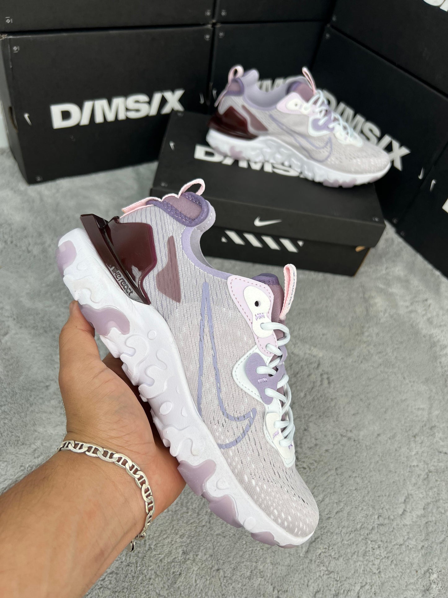 NIKE REACT VISION VIOLETA