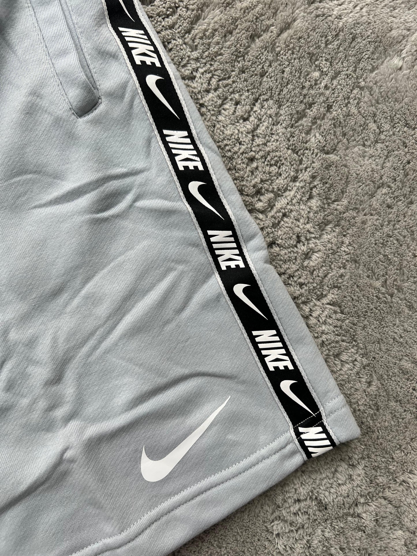 CONJUNTO NIKE 2025 M3 - GRIS