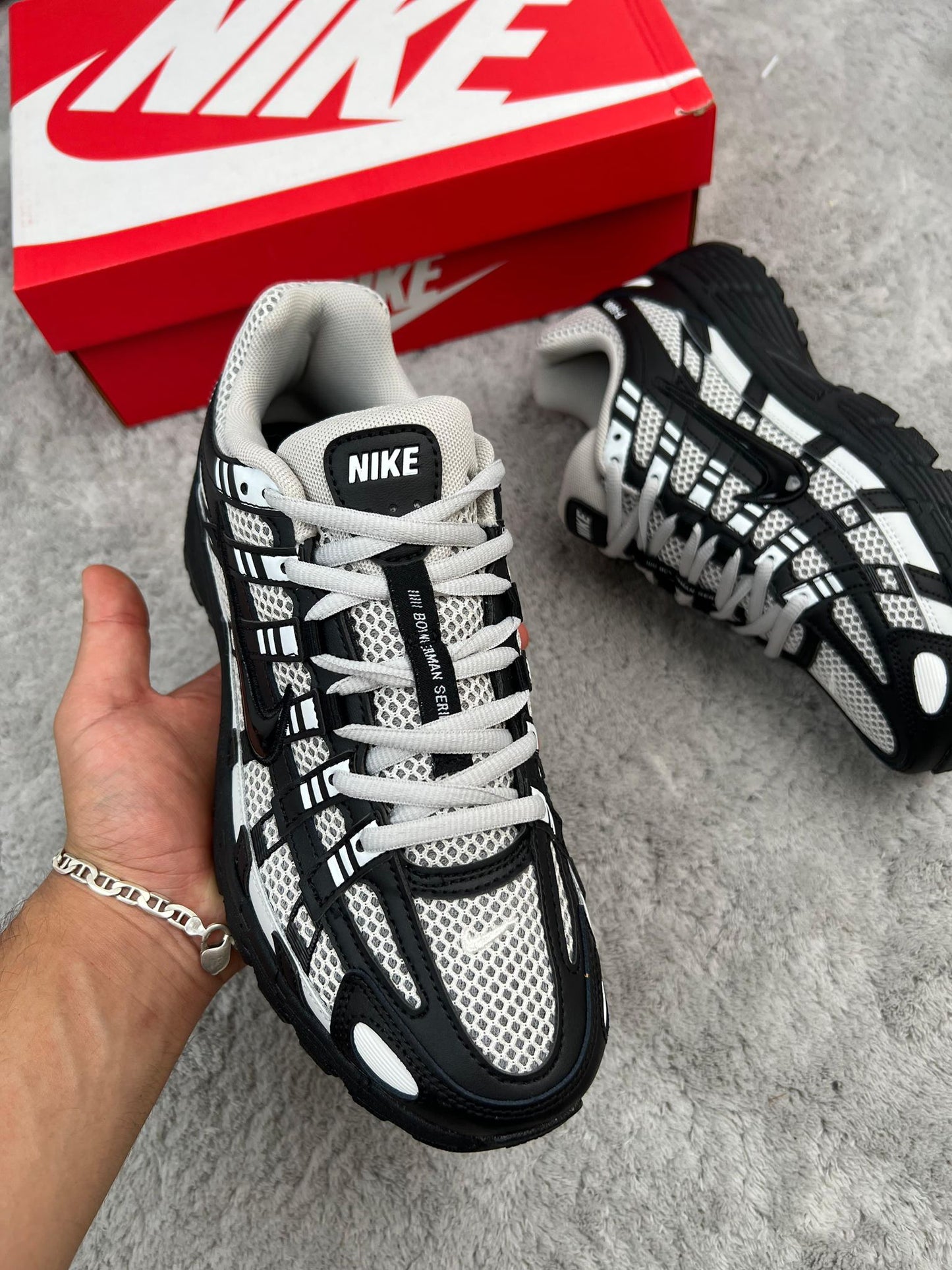 NIKE P6000 BLANCO/NEGRO