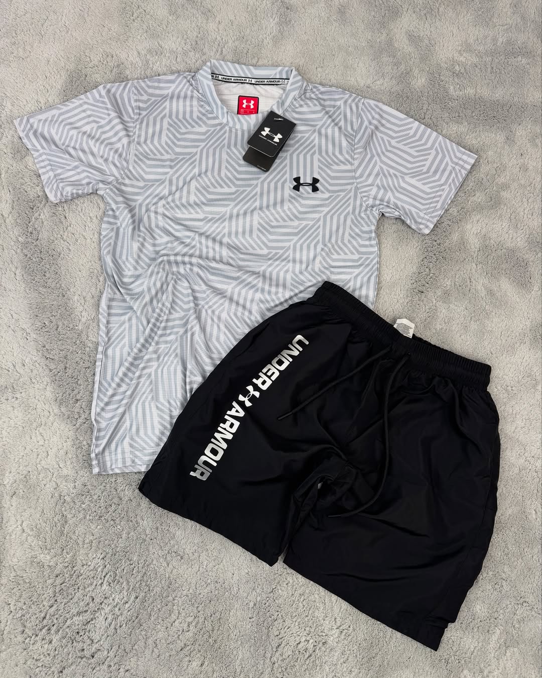 UNDER ARMOUR 2025 - M2 GRIS