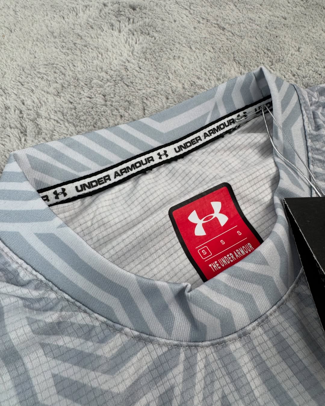 UNDER ARMOUR 2025 - M2 GRIS
