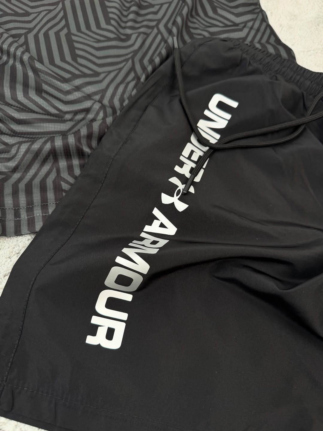 UNDER ARMOUR 2025 - M2 NEGRO
