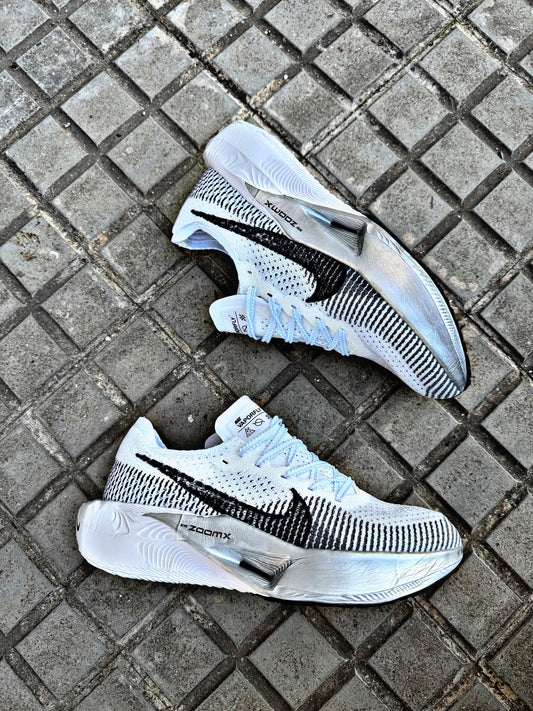 NIKE W ZOOMAX BLANCAS/NEGRAS