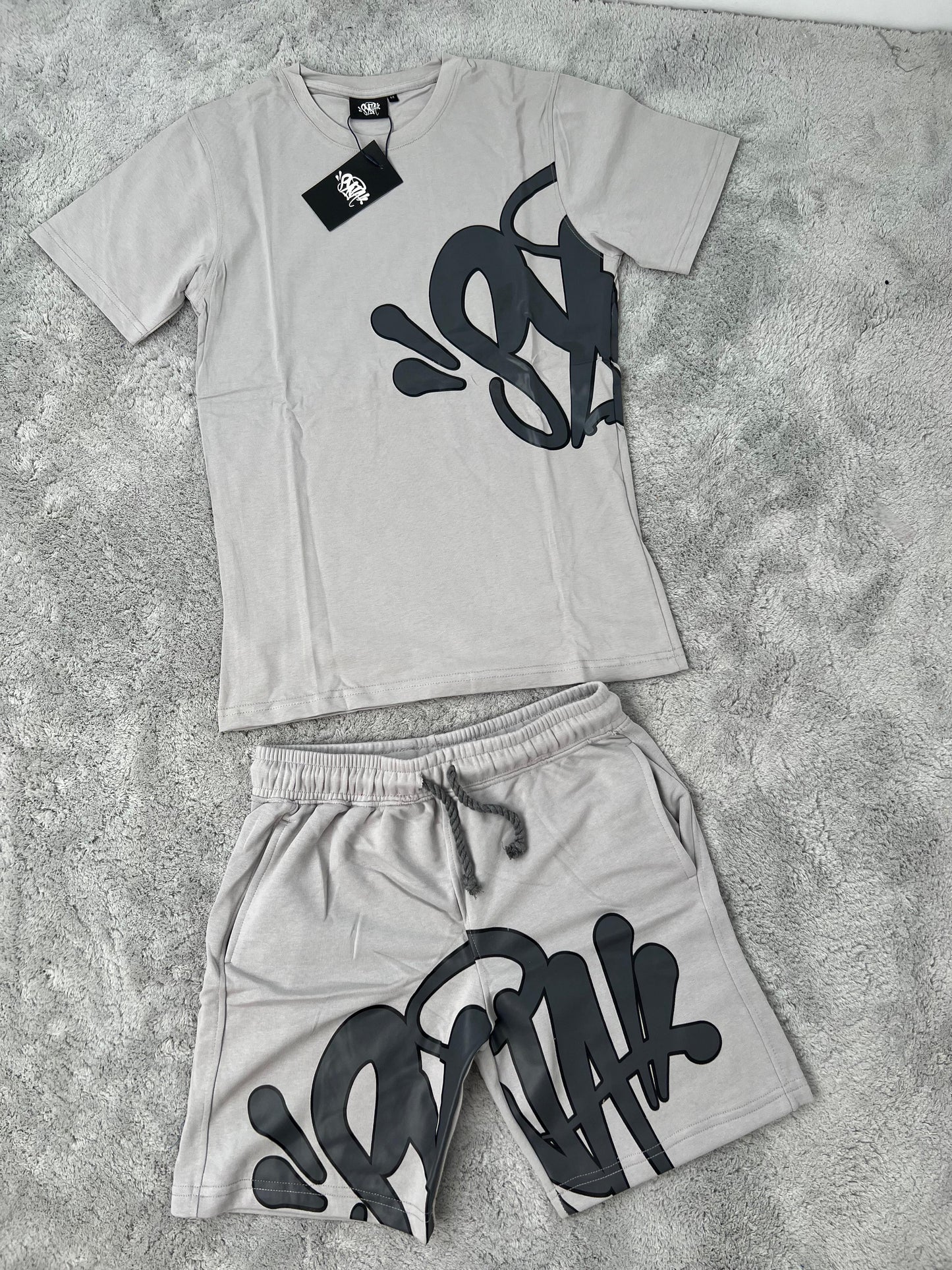 CONJUNTO SYNA 2025- GRIS/NEGRO