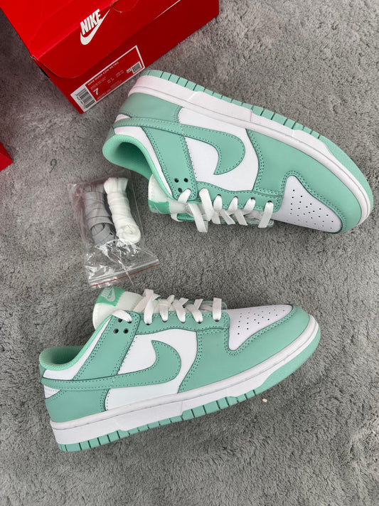 NIKE DUNKLOW VERDES