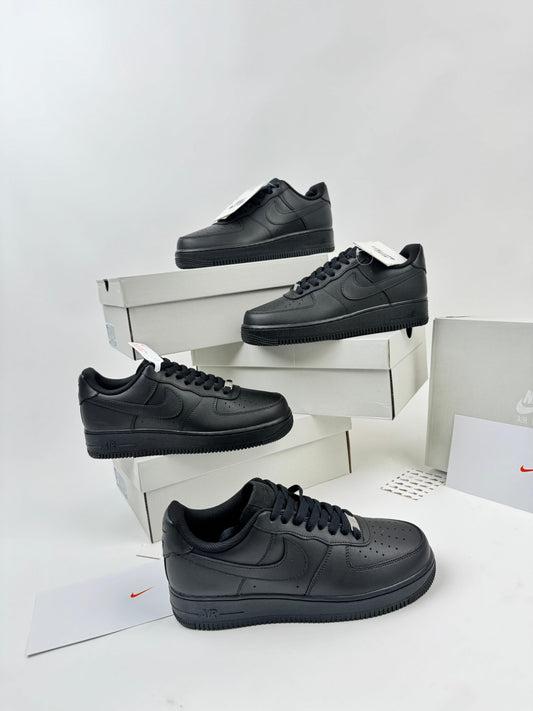 NIKE AIR FORCE ONE - FULL BLACK