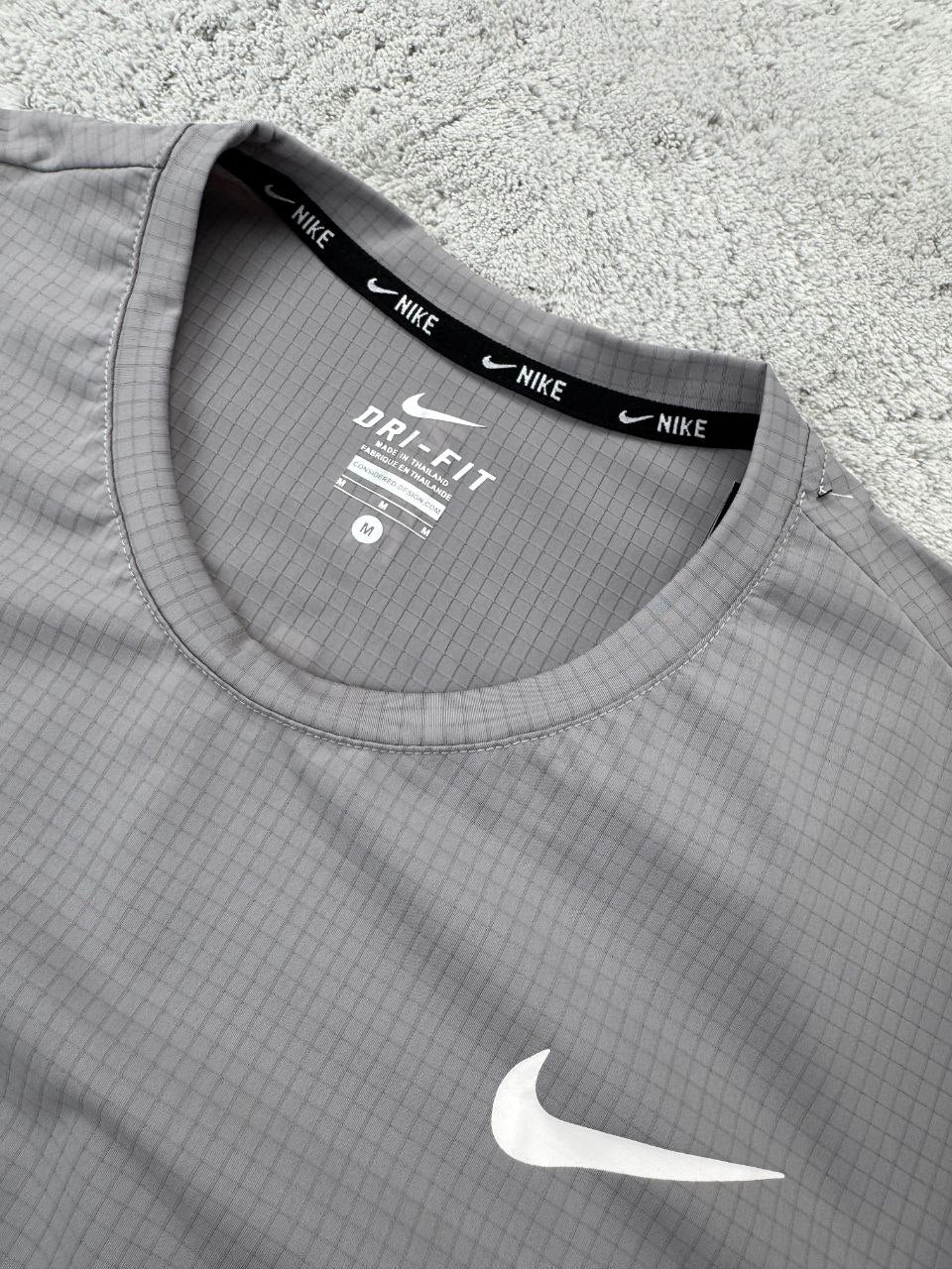 CONJUNTO NIKE AIR MAX - NARDO