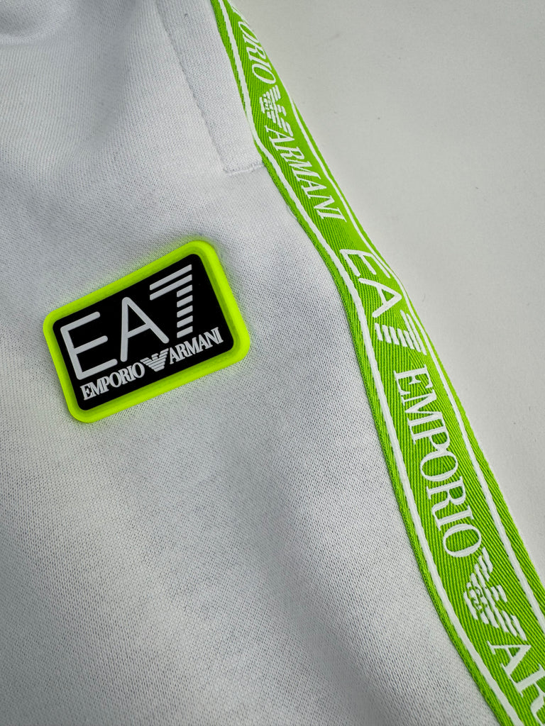 CONJUNTO CORTO - EA7 2025 - BLANCO/VERDE