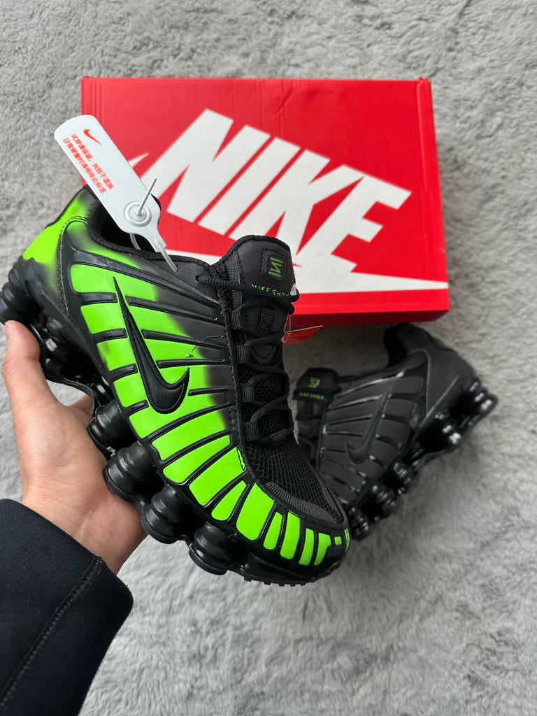 NIKE SHOX TL CAMALEON - VERDES