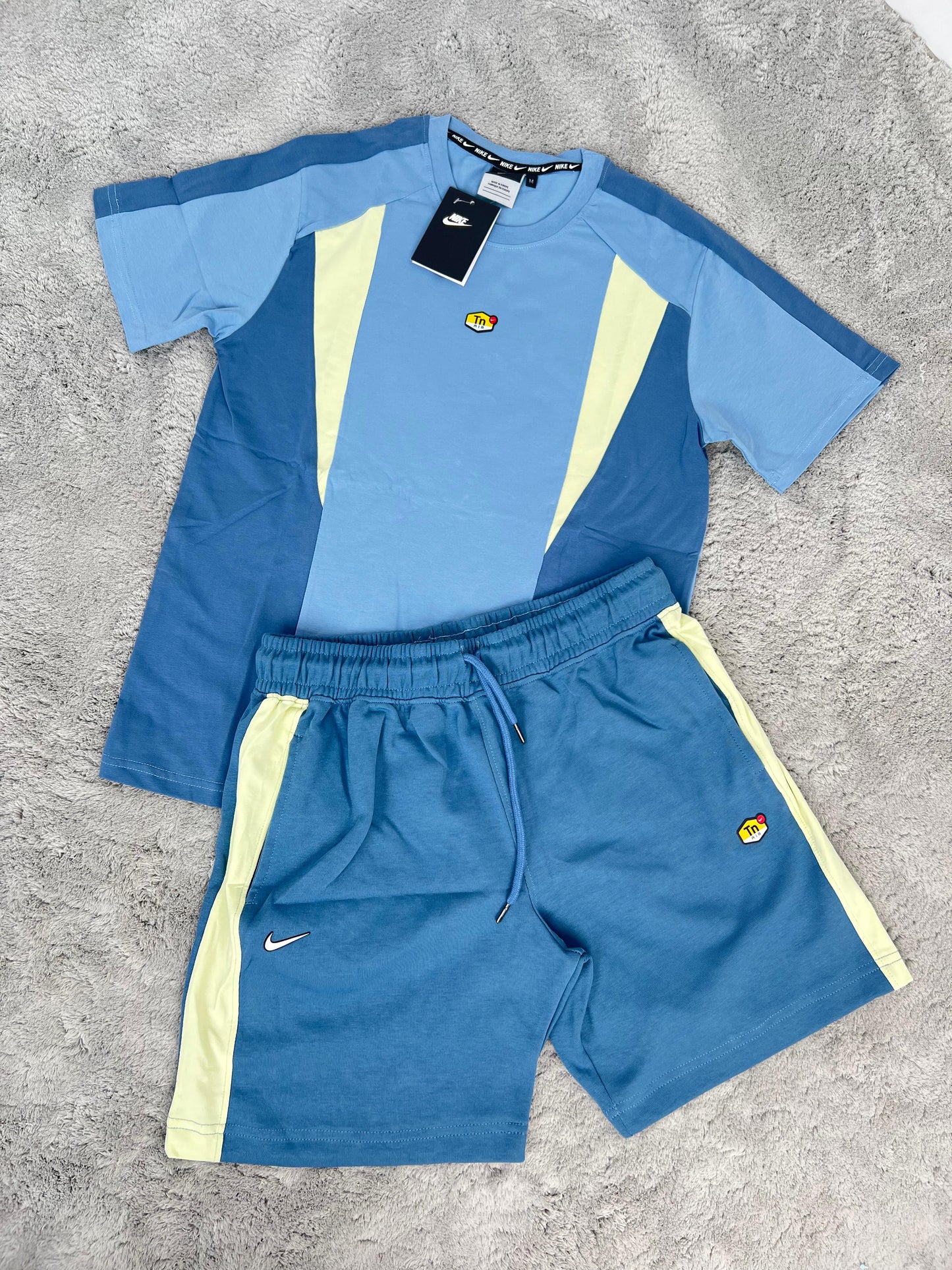 CONJUNTO NIKE TN 2025 - AZUL MARINO