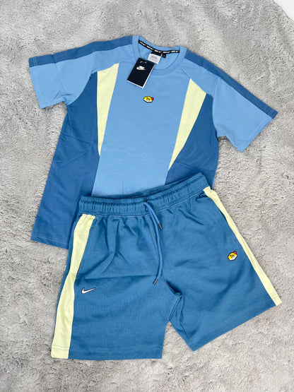 CONJUNTO NIKE TN 2025 - AZUL MARINO