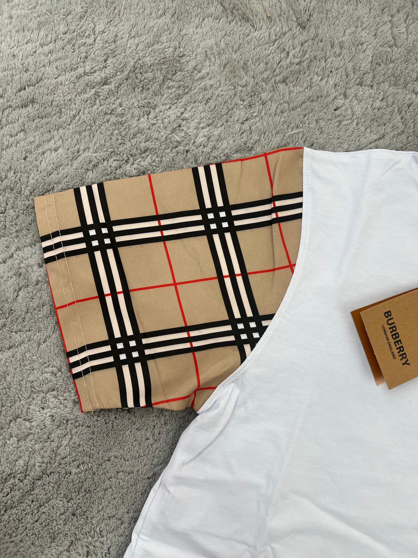 CONJUNTO BURBERRY 2025 M2 - BLANCO