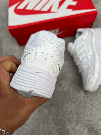 NIKE P6000 BLANCO