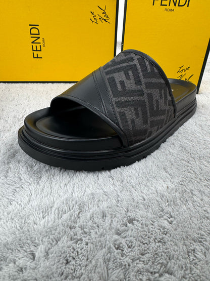 Chanclas FENDI color Negro