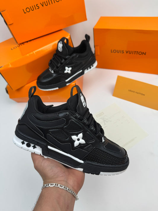 LOUIS VUITTON SKATE NEGRAS M1