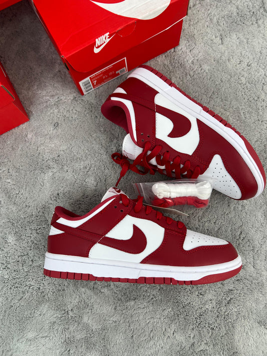 NIKE DUNKLOW ROJAS