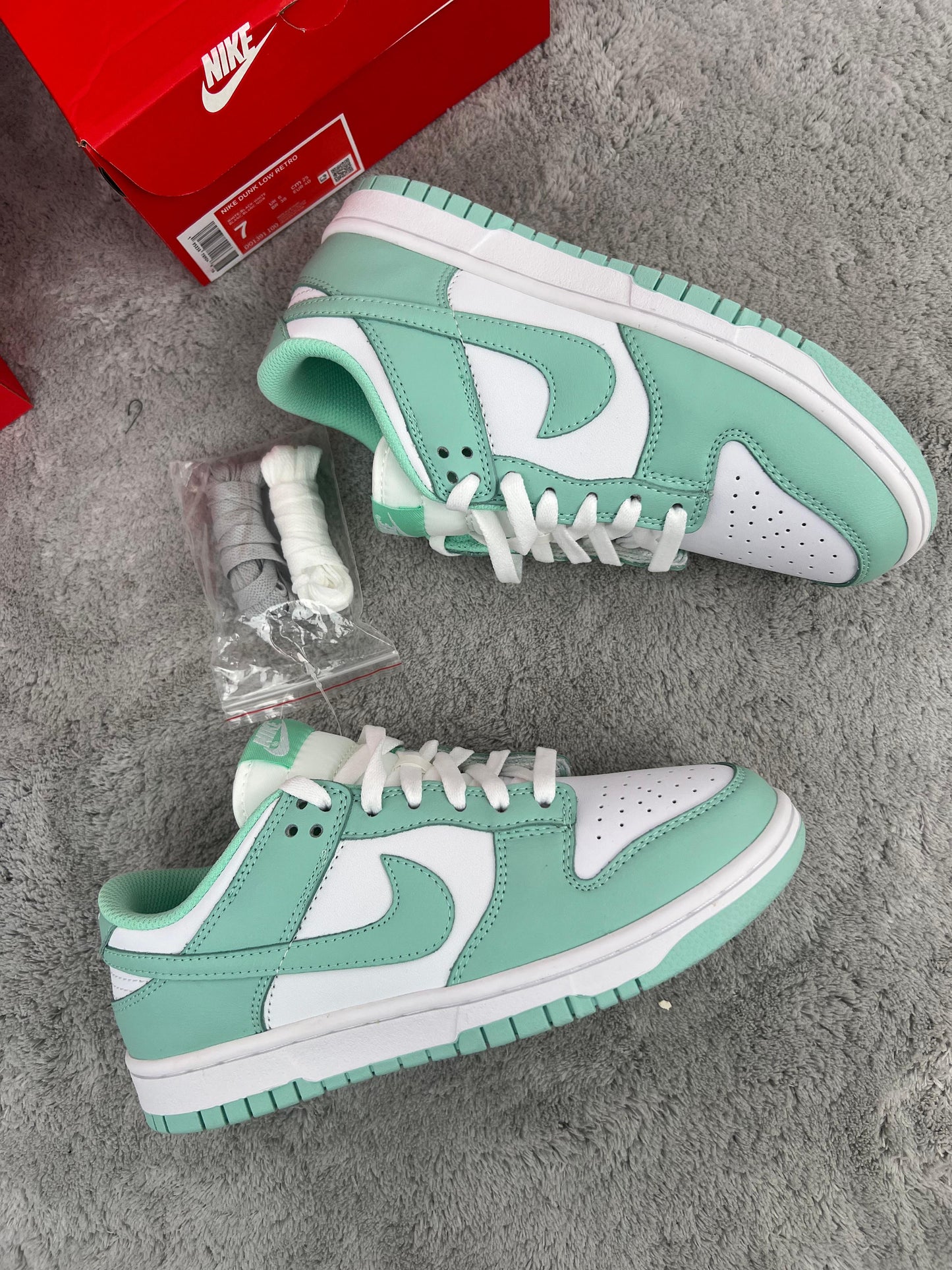 NIKE DUNKLOW VERDES