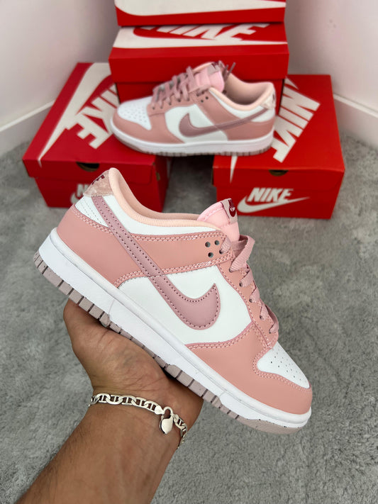 NIKE DUNKLOW ROSAS